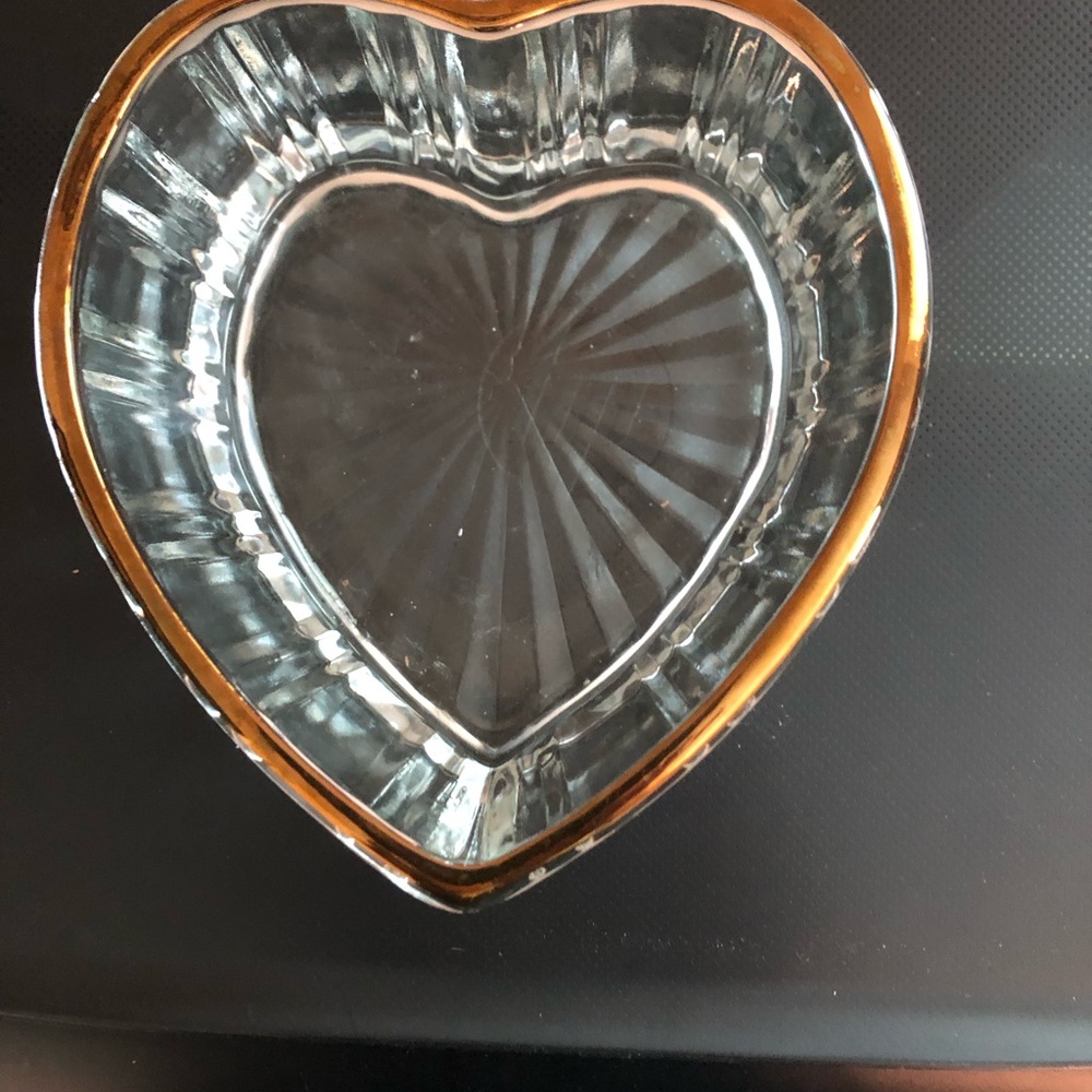 Vintage Heart Shaped Dishes - Picture 3 of 5